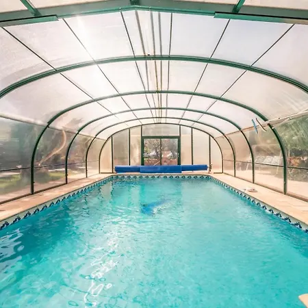 Lotus - Piscine Chauffee * Cébazan